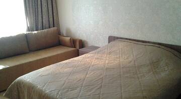 Фото номера Четырехместный номер с балконом Гостиница Guest House Livadiya Vinogradnaya г. Ливадия 5