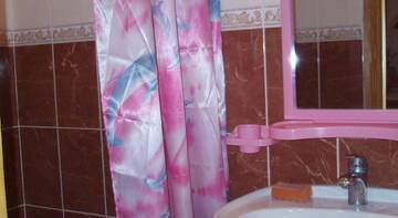 Фото номера Стандартный четырехместный номер Гостиница Guest House Livadiya Vinogradnaya г. Ливадия 2