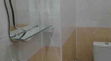 Фото номера Четырехместный номер с балконом Гостиница Guest House Livadiya Vinogradnaya г. Ливадия 3